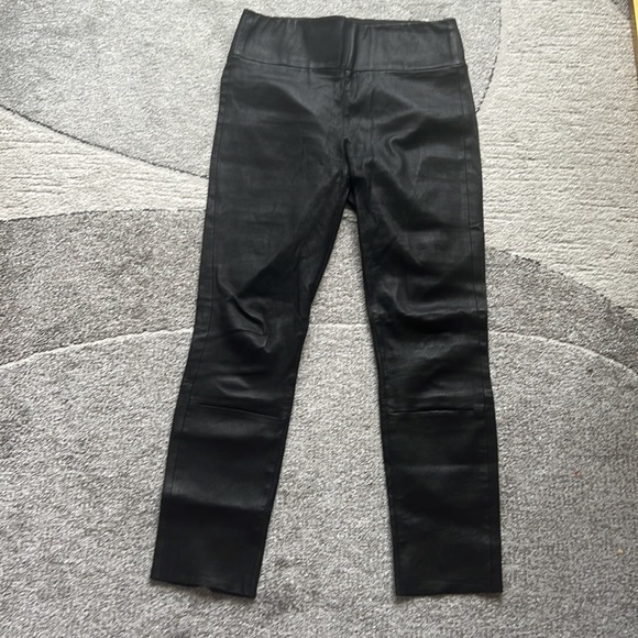 Sprwmn cropped leather pull on pant - Picture 3 of 6